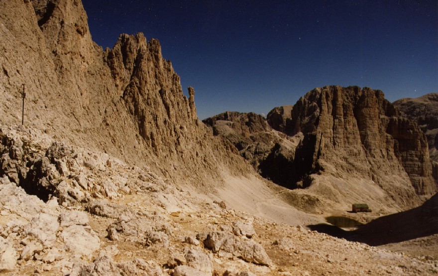 Rifugi e Bivacchi d''Italia.......